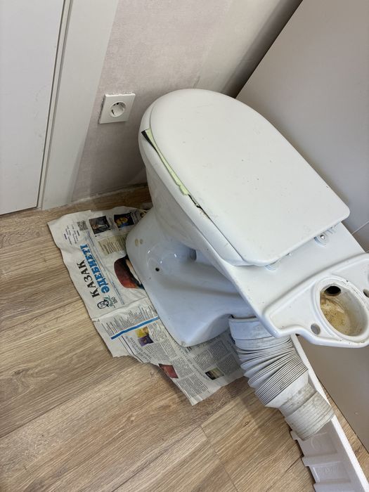 Унитаз продам б/у