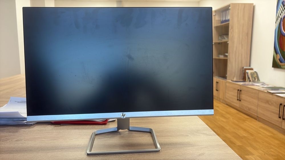 Монитор в отличном состоянии.