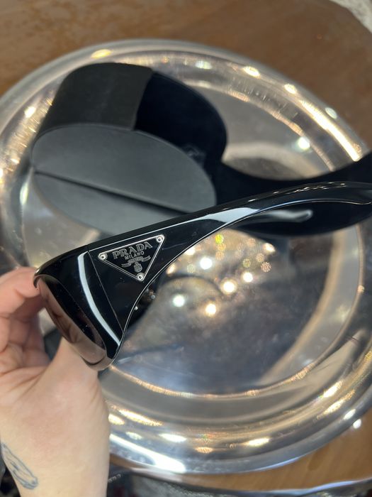 Продам оригинальные очки Prada