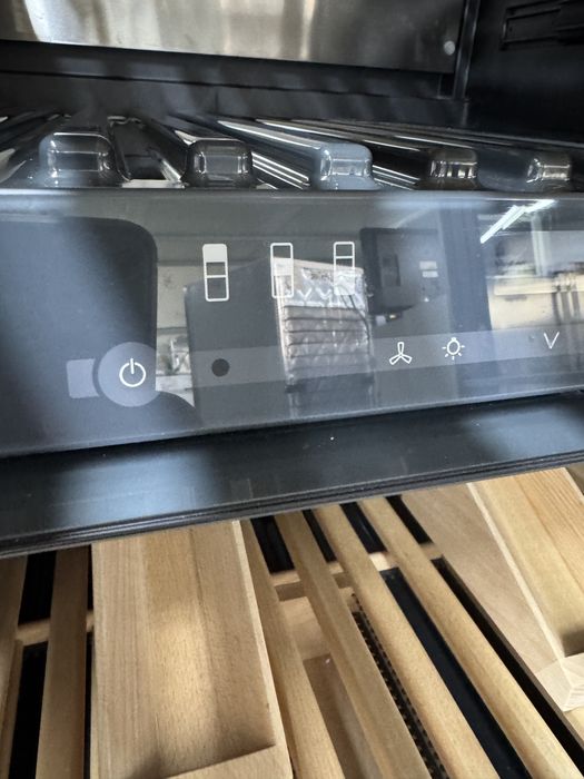 Miele Витрина /охладител /три зони от 5’с Перфектна GERMANY Гаранция