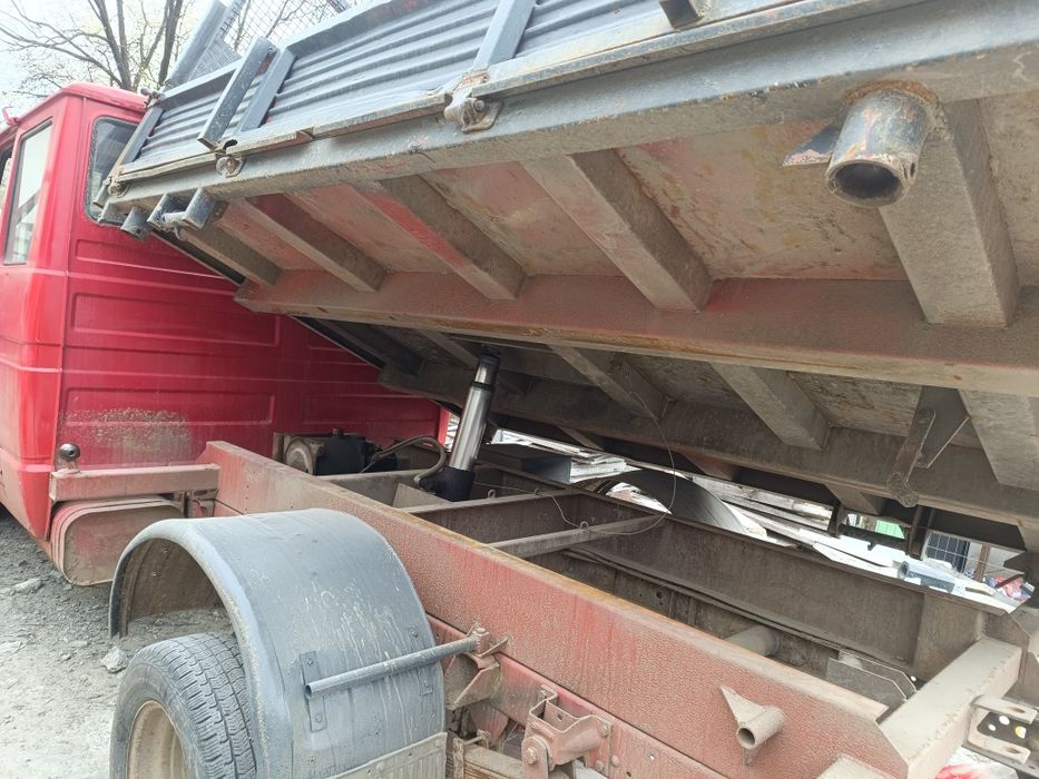 Vind Iveco dely basculabil