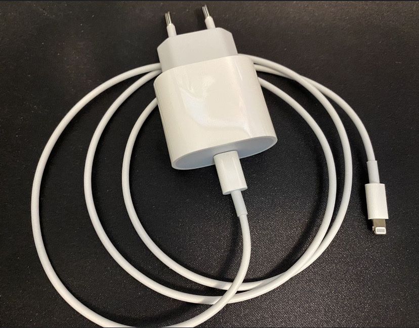 Продам Зарядка для Айфона!