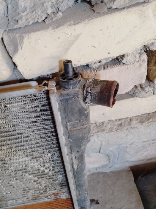 NEXIA 2 radiator ta'mirtalab sotiladi