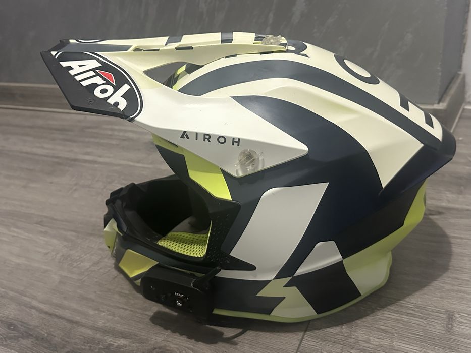 Каска Airoh TWIST 2 xl