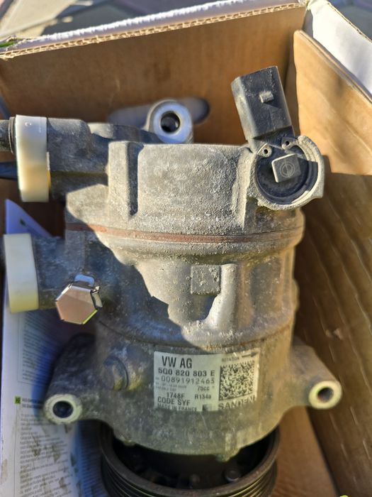 Vând compresor clima Passat B8 2.0 diesel 2015