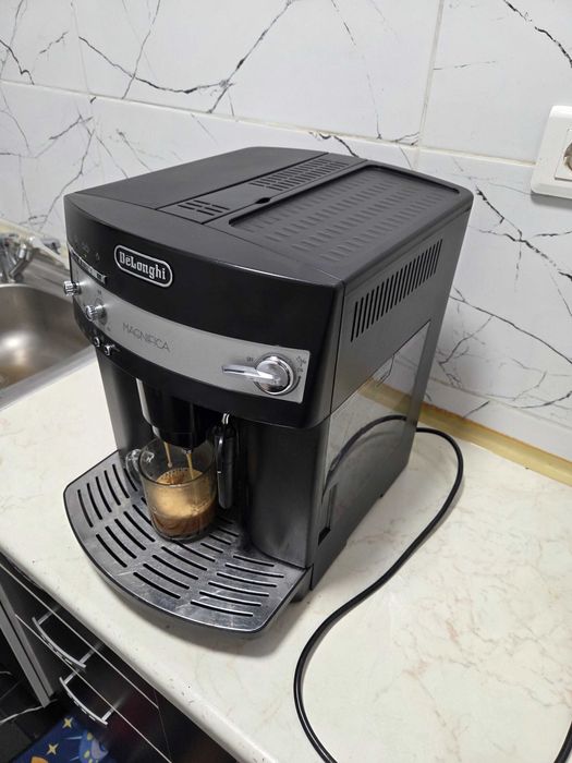 Espressor Automat DeLonghi Magnifica ESAM3000 Aparat cu Cafea Boabe