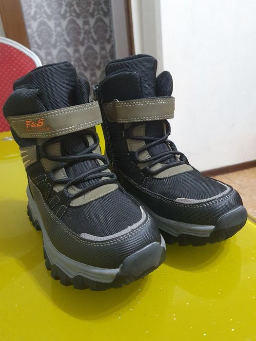 Продам детские сапожки р 31