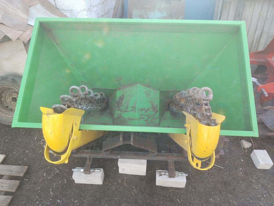 Картофелесажалка, картофелекопалка