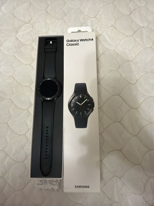 Часы Galaxy watch4 classic