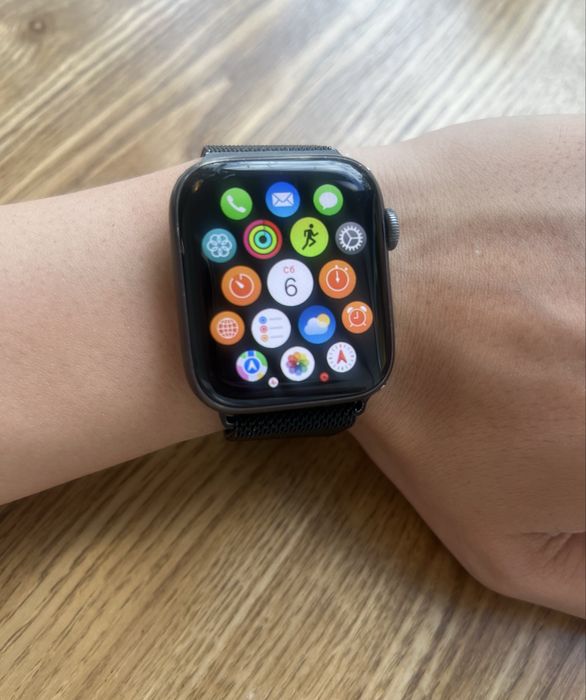 Apple watch 5 44mm АКБ-82%