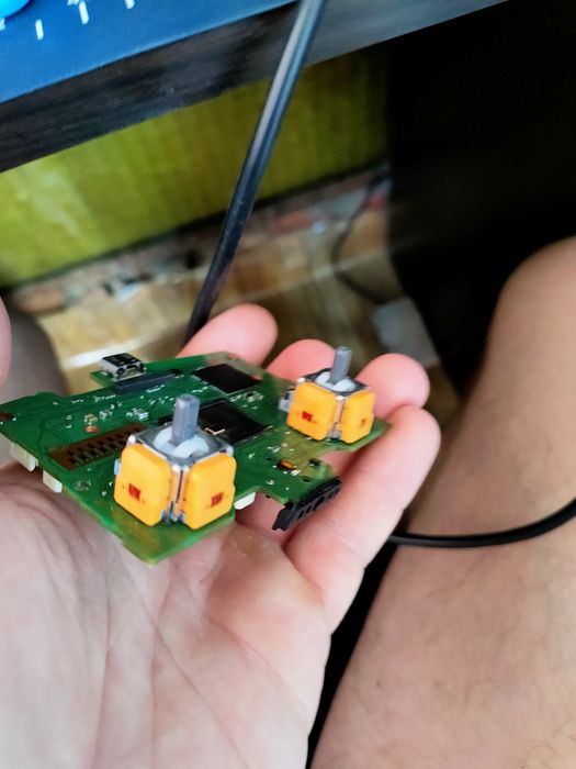 Reparatii controllere stick drift PS 5,PS4,Xbox one,series S, X