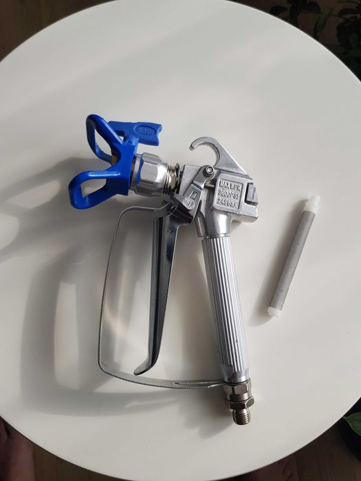 Pistol Aireless spray pentru lavabila cu rac filtru  și duza