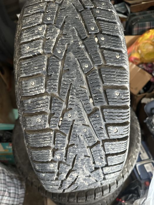 Продам зимние шины.