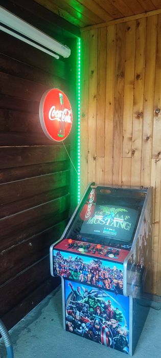 Аркадна ретро игра /конзола/