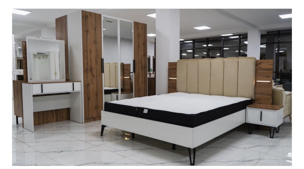 Спальный гарнитур