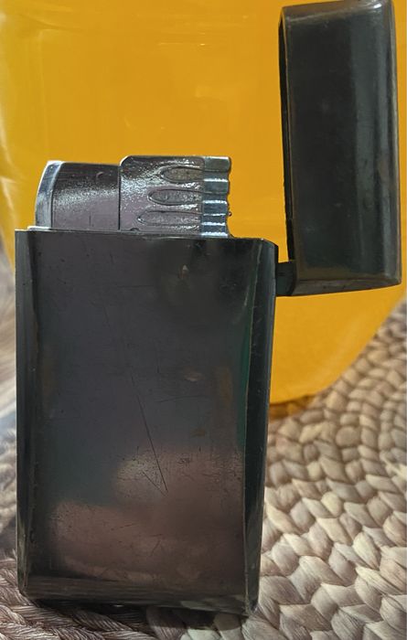 Bricheta vintige cu suport ceas