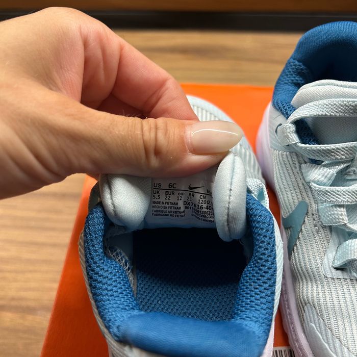Маратонки Nike 22размер
