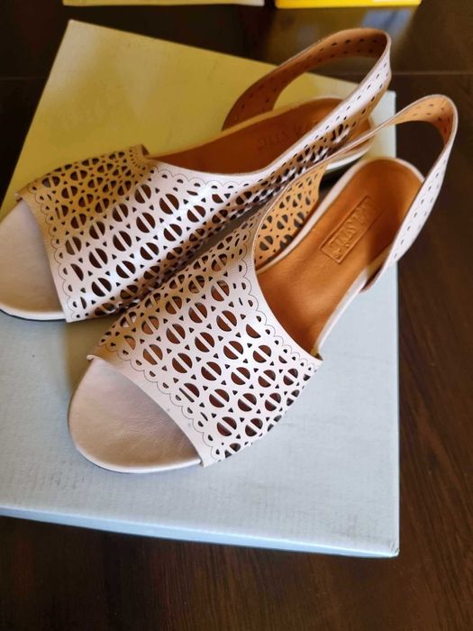 -% Естествена кожа, удобни и леки