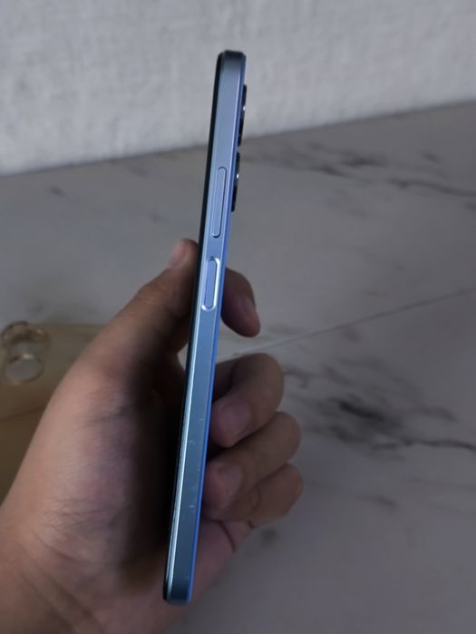 Оппо а17  отдам не дорого