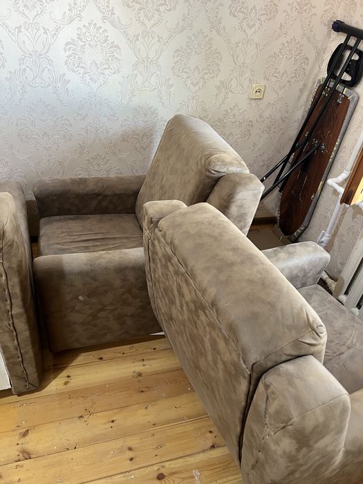 Divan kreslo sotiladi