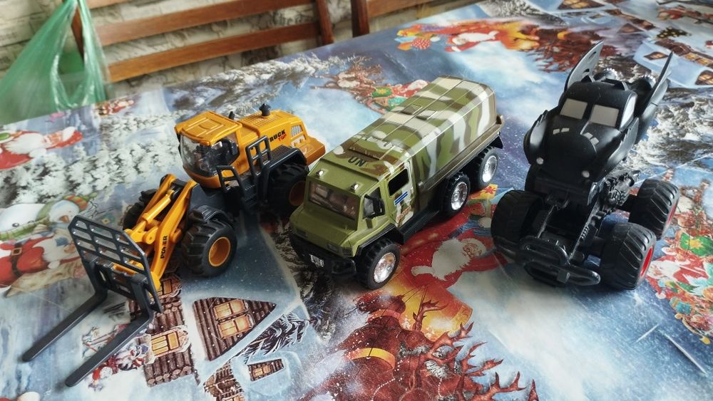 Продам детские игрушки для мальчика