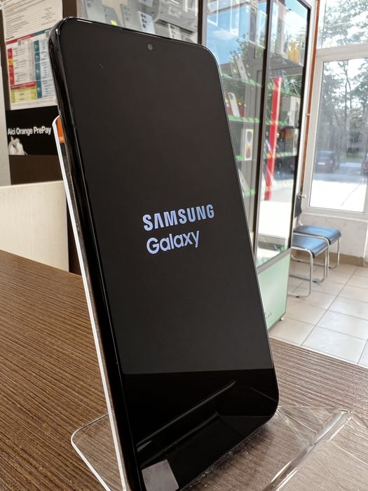 Samsung Galaxy S22+ Plus / 128GB / Impecabil / Garantie 12 luni