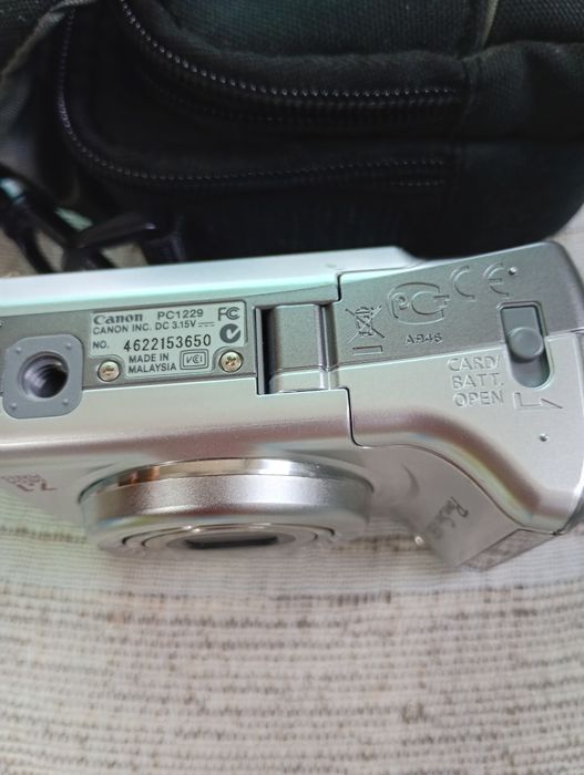 Компактен дигитален фотоапарат Canon PowerShot A560