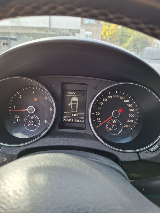 Volkswagen Golf 2011 година