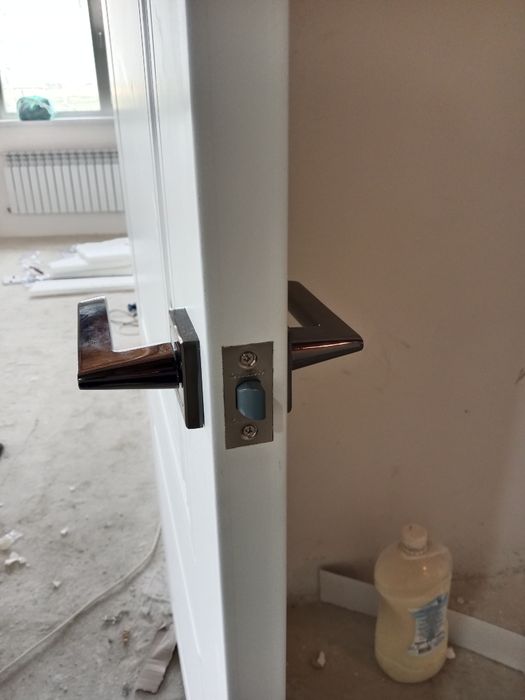 Плотник Установка межкомнатных дверей