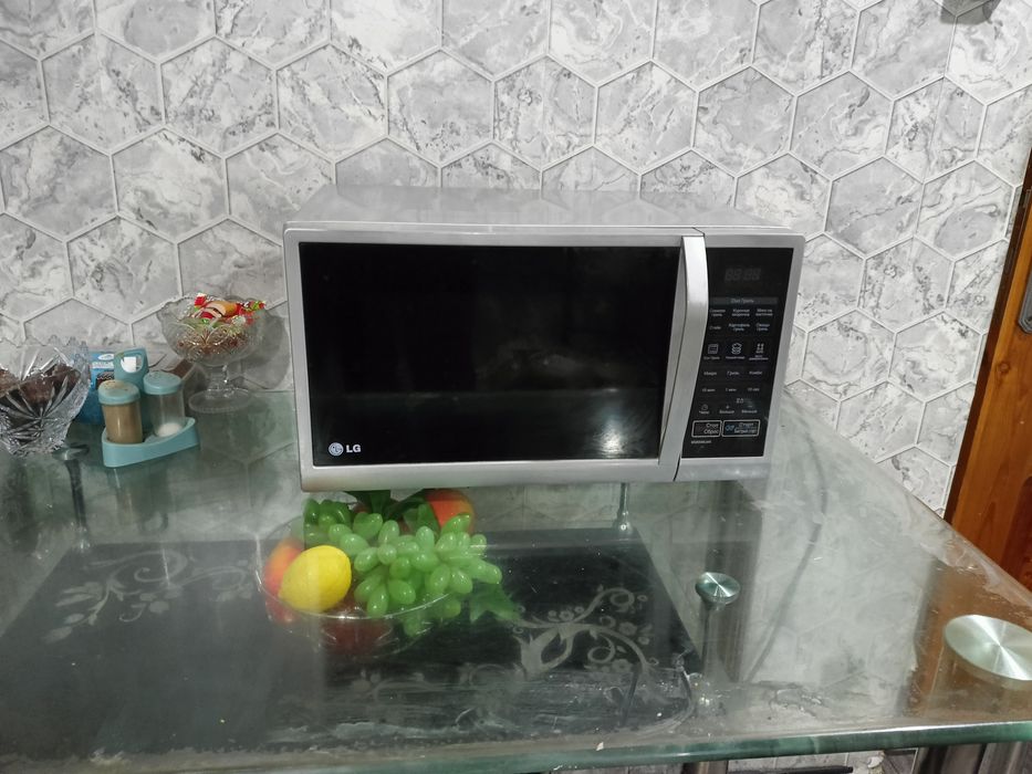 Микроволновка LG с грилем, большая