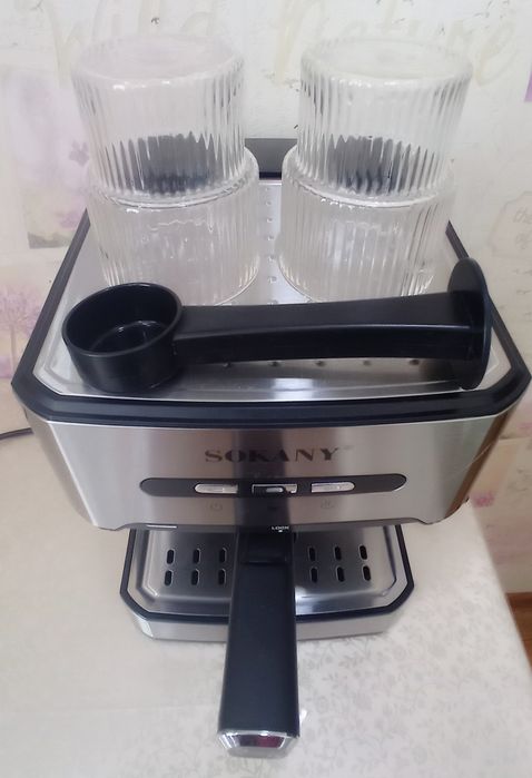 Продам кофеварку рожковую