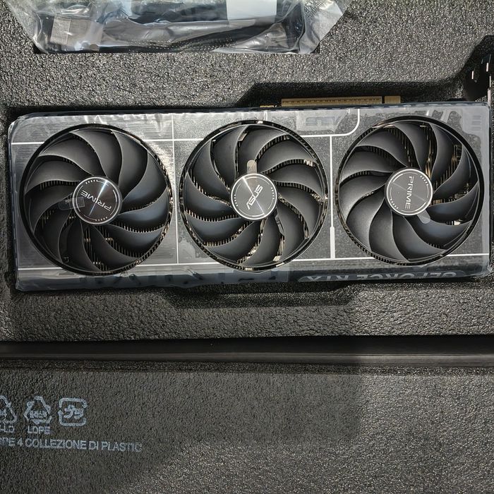 vand placa video asus prime rtx 5080 16gb gddr7 full box noua la cutie
