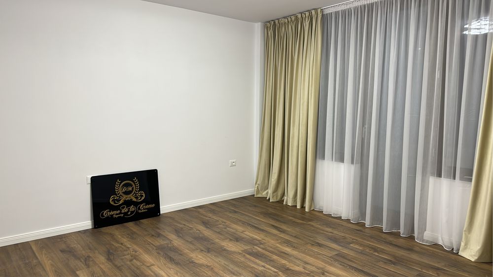 Vand set draperii din catifea (2 bucati)
