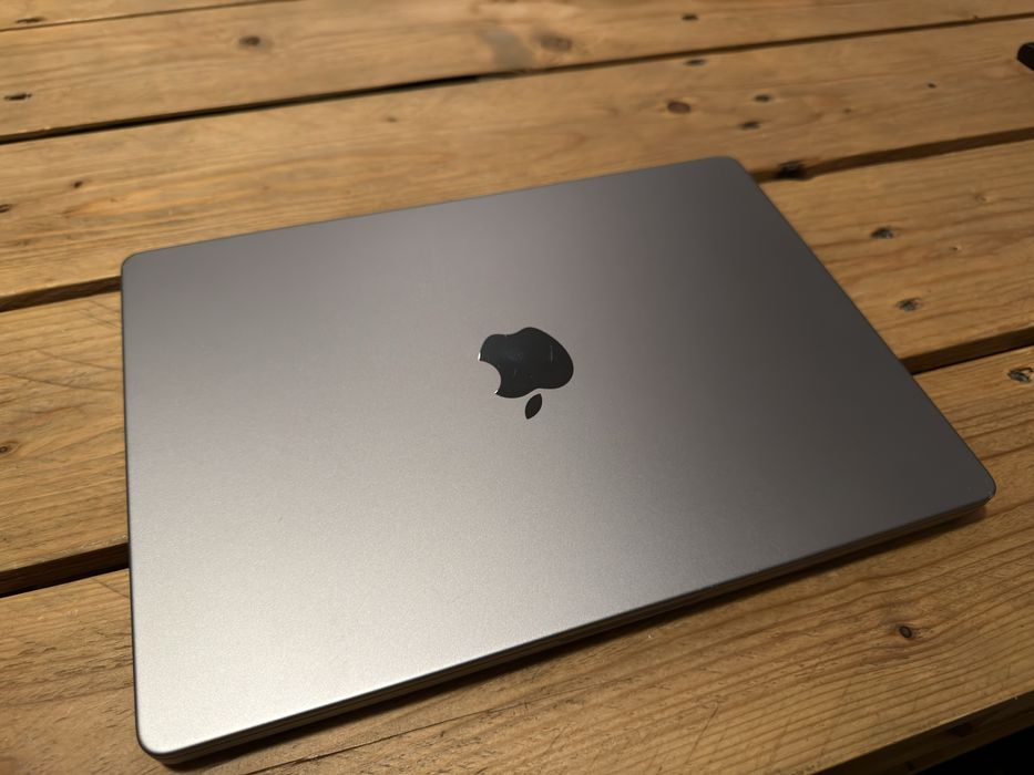 Apple MacBook Pro 14" M1 PRO 16GB RAM 512GB SSD