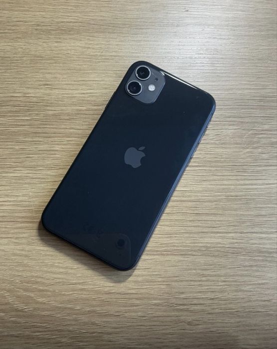iPhone 11 negru, 128 gb, 75% bateria,