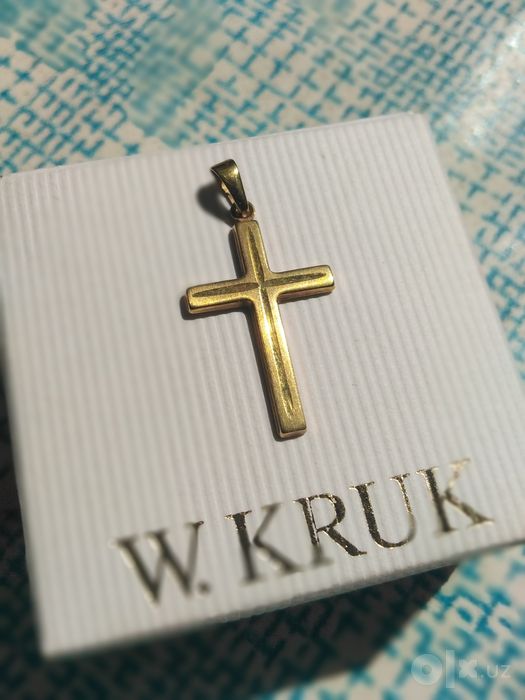 Золотой крестик бренда W. KRUK