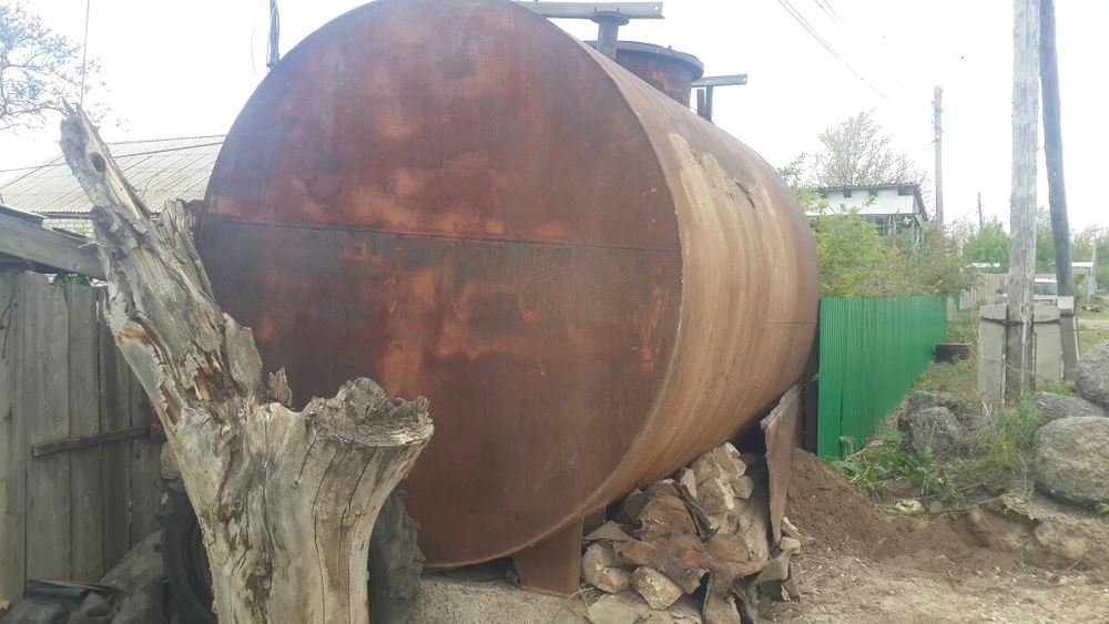 Емкость под топливо