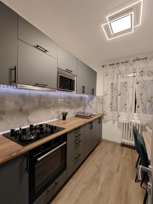 Proprietar Inchiriez apartament 3 camere Berceni zona Nitu Vasile, strada Cricovul dulce. Prima inchiriere dupa amenajare