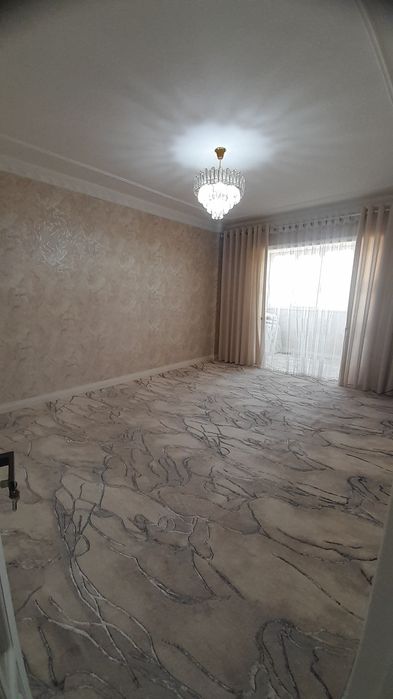 Srochna 5 xonali kvartira sotiladi