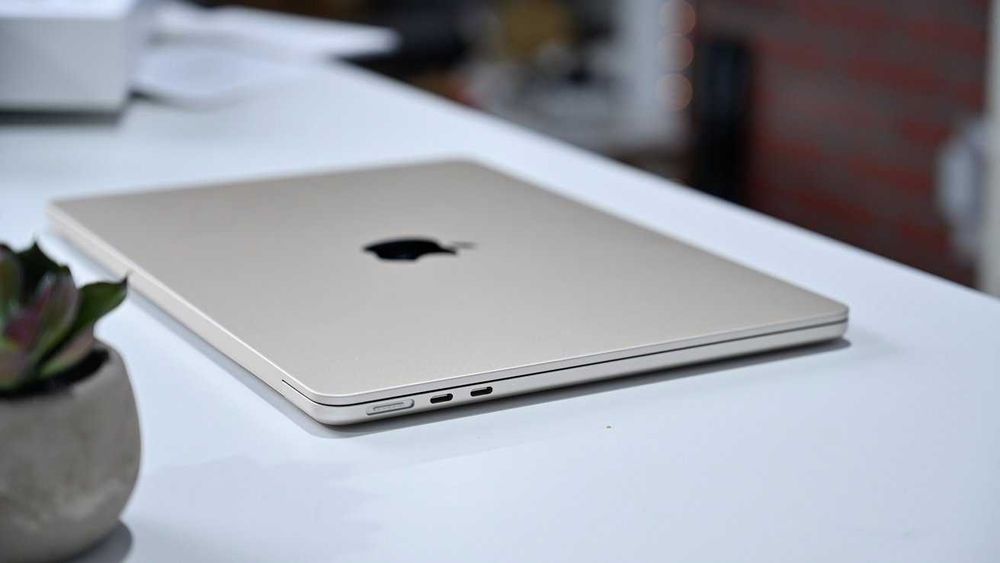Macbook Air M2 13 Dyum 8/256GB + BONUS bilan
