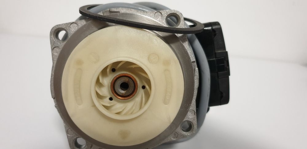 Pompa Wilo saunier duval ThemaFast 35kw HB 15/3-7cu 3 nivele de turaie