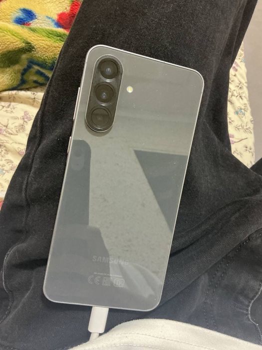 Samsung a56 sotiladi
