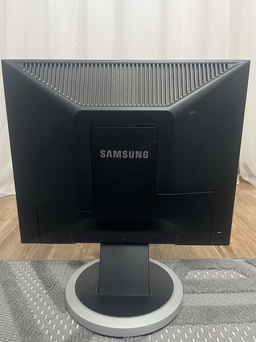 Samsung SyncMaster 740N