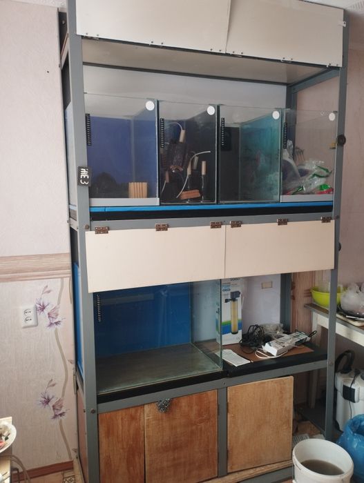 Стеллаж аквариум
