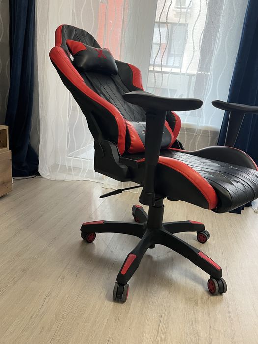 Продавам геймърски стол EXRACER