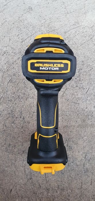 Corp masina  de găurit și înșurubat  dewalt