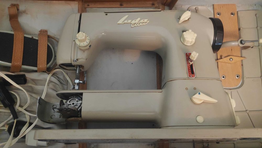 Lada Lux made in Chechoslovakia шевна машина