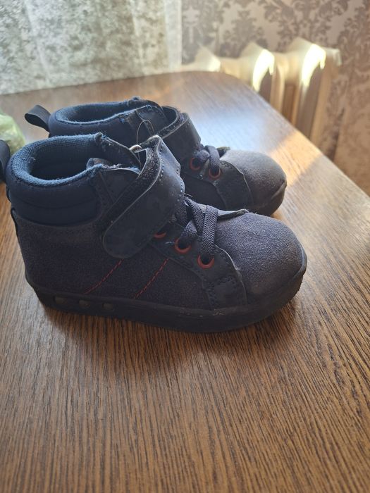 Продам ботинки срочно