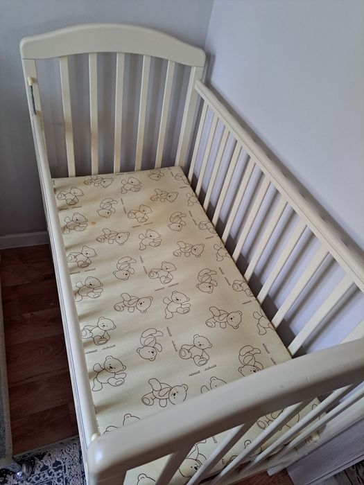 Продаётся кроватка детская