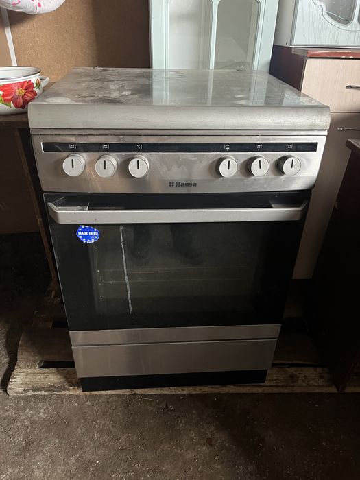 Продам гоаз плиту Hansa